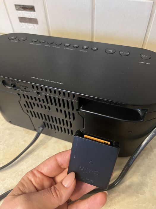 Безжична високоговорителна система SONY AIR-SA10.