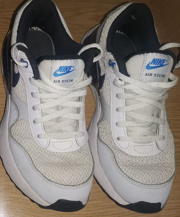 Vând 2 perechi adidași