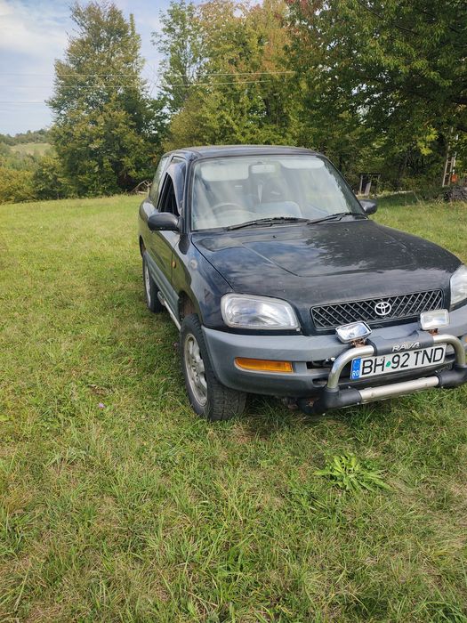 Vând autoturism Rav4