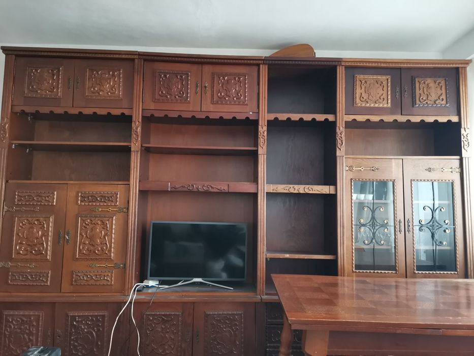 Vând mobila veche anii 80 md 623 din lemn