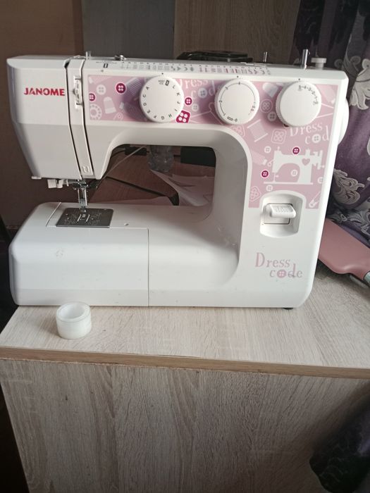 продам швейную машинку