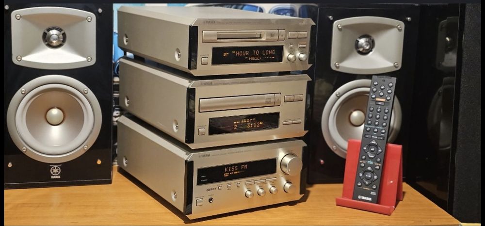 Amplituner receiver amplificator Yamaha RX E 100 sau minidisc sau cd