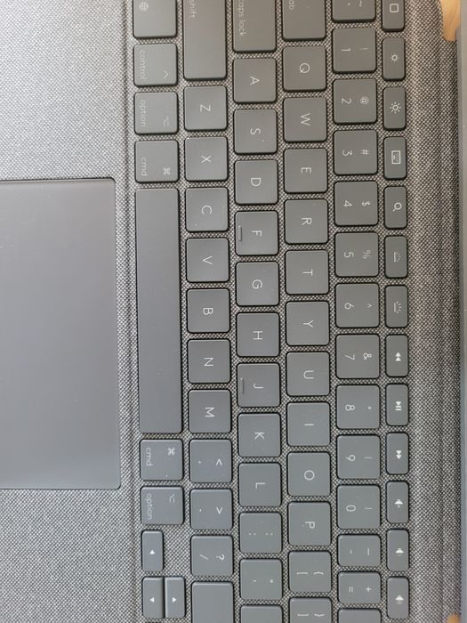 Чехол-клавиатура: logitech combo touch 11
