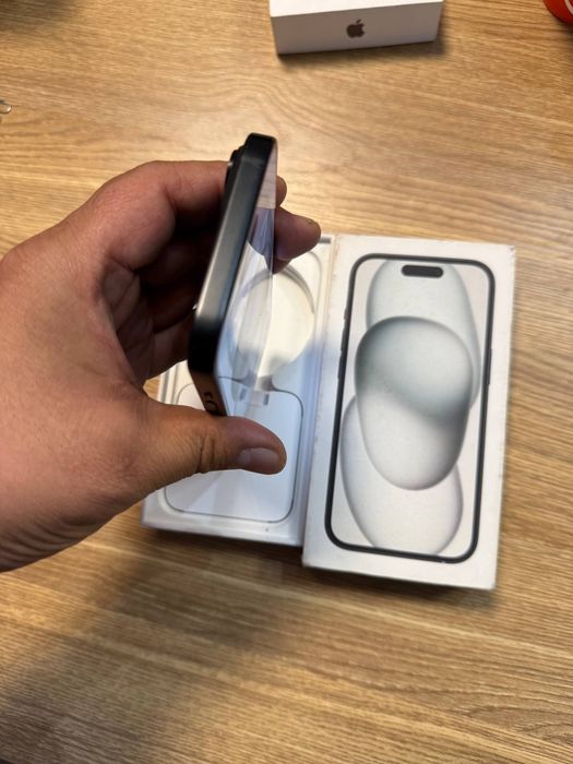 Iphone 15 128GB batreka 81