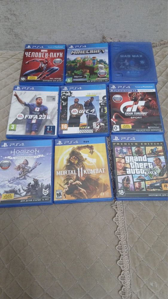 Ps 4 slim 1tb в отличном состояний. Все в комплекте