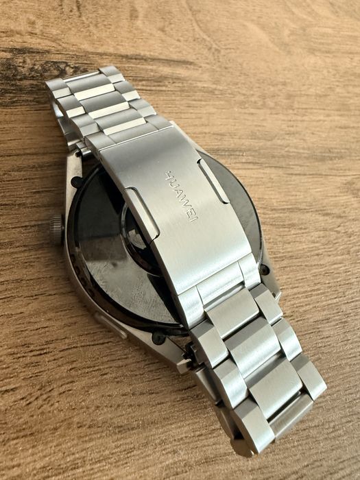 Продавам Huawei Watch 3 Pro