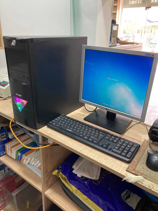 Celeron 3900 Case sotiladi (kompyuter)