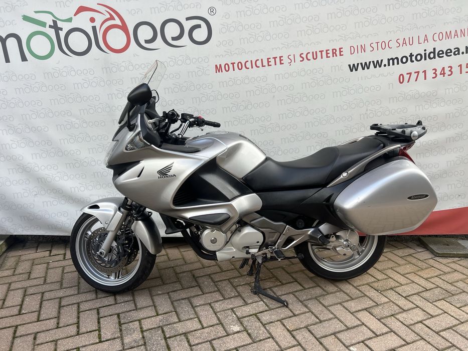 Motoideea HONDA  DEAUVILLE 700 2009 Rate