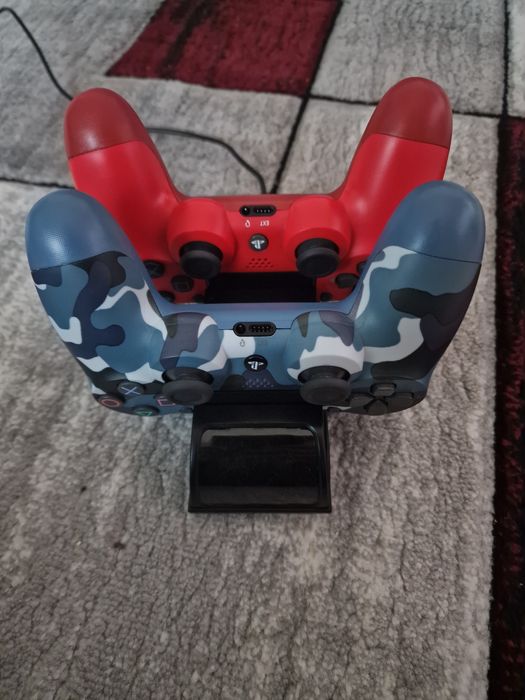 Ps 4 pro 1 TB, 2 controlere si 4 jocuri