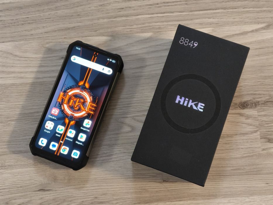 Smartphone rugged baterie 23800 mAh, lanterna 1200 Lumeni, camera IR