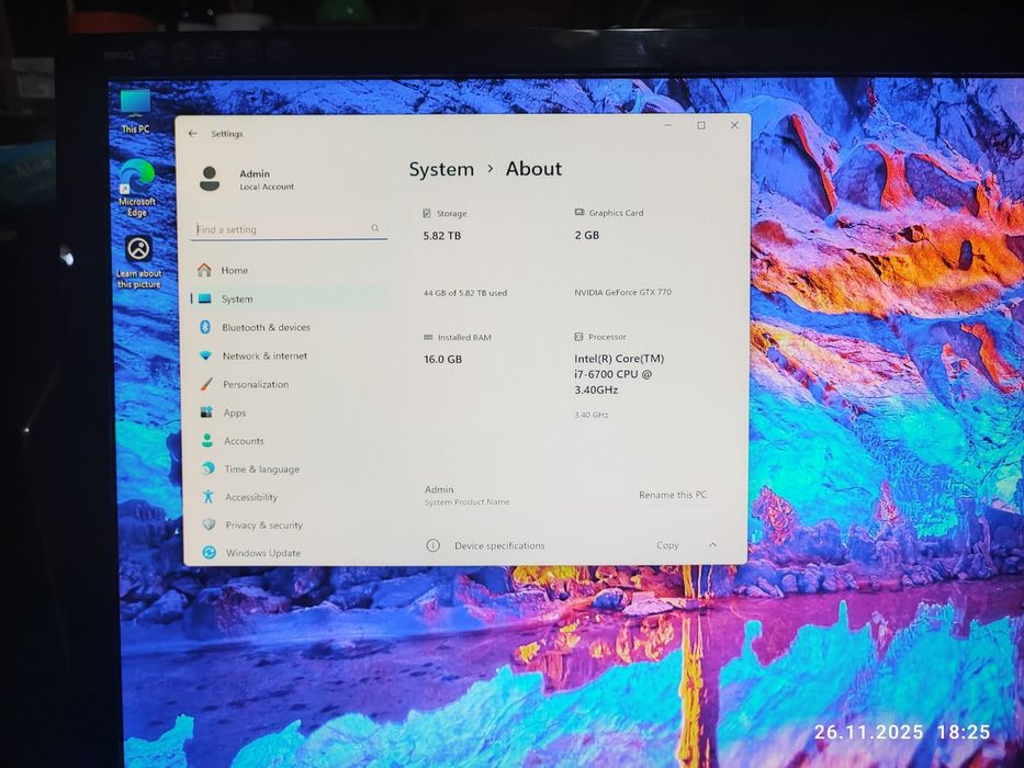 Unitate PC DDR4 cu monitor, tastatură și mouse