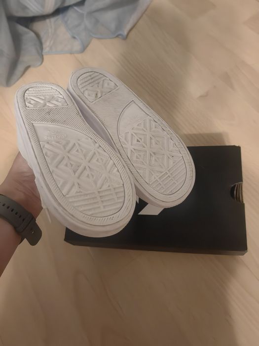 Детски оригинални кожени  кецове Converse