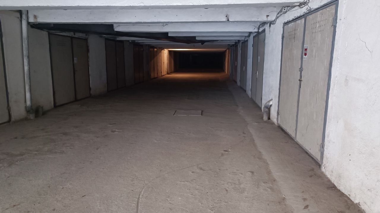 Дава се под наем Гараж / Паркомясто в Стара Загора, Опълченски - 25 кв.м за 76.5 € - Снимка #3