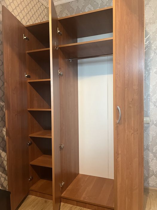 Шкаф большой хороший