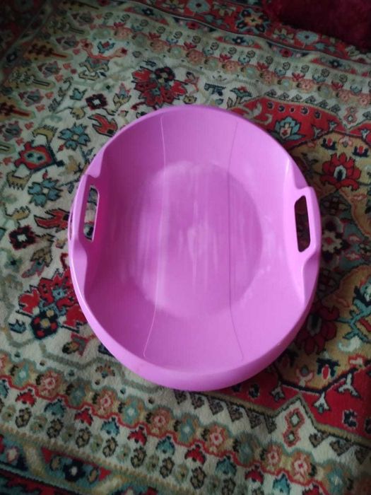 Детская  ледянка для спуска  с горки. б/у