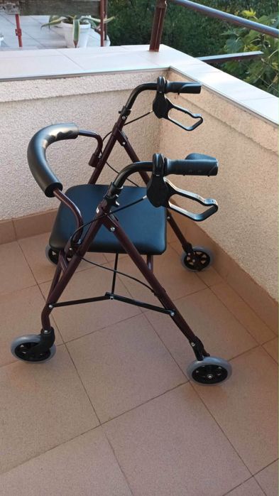 Ролатор, неизползван