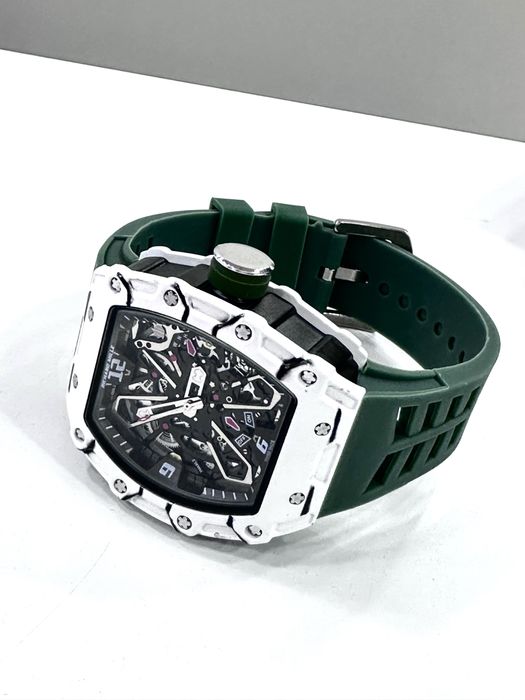 Sportivniy qo’l soat mexanicheskiy