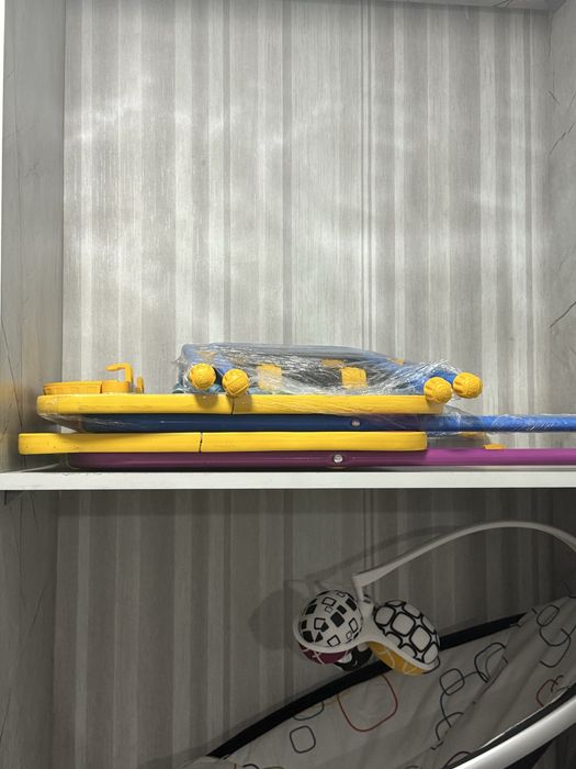 Отдам все вещи которые на фото кажду за 2000 тг санка 5000