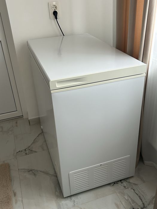 Lada frigorifica heinner