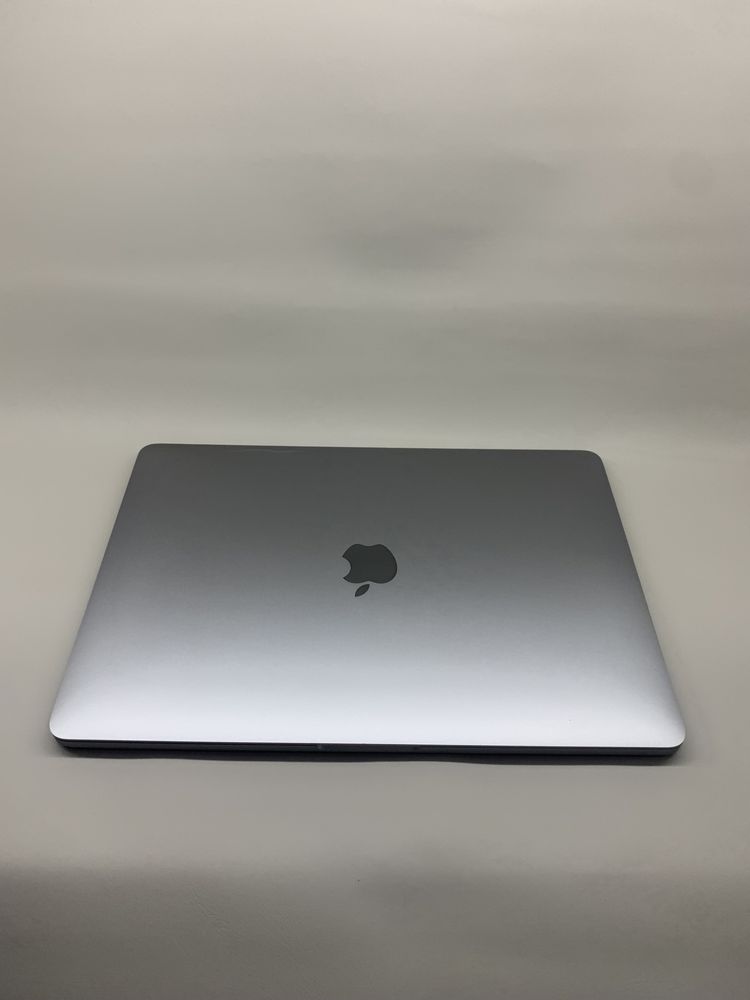 Mac book pro  13.3