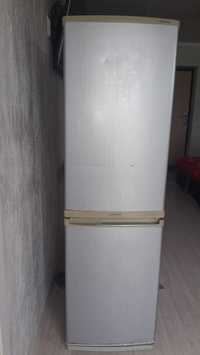 Продам холодильник самсунг б/у серого цвета