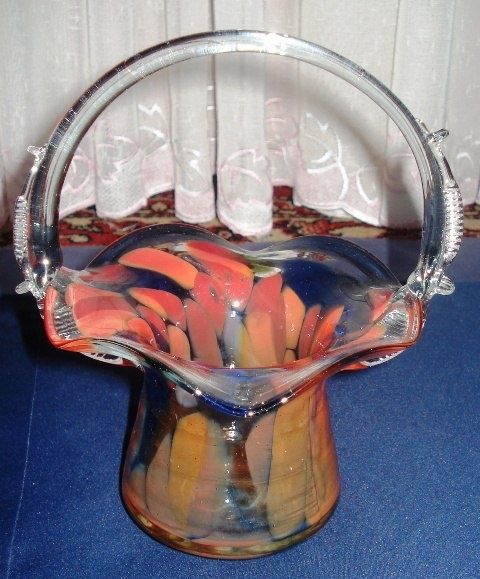 Вазочки вазы из цветного стекла