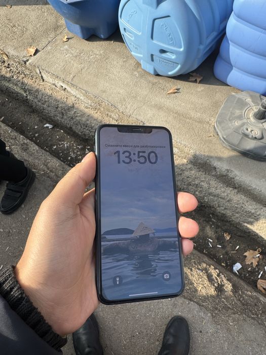 iPhone 11 pro max srochna sotiladi