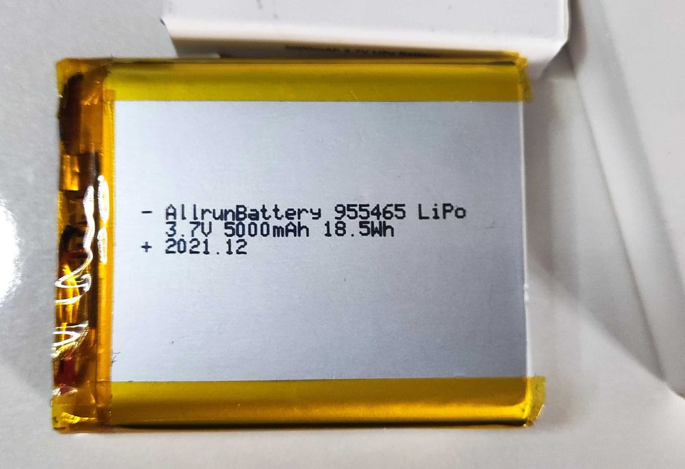 батерии 2бр - 3.7V и 5000mAh