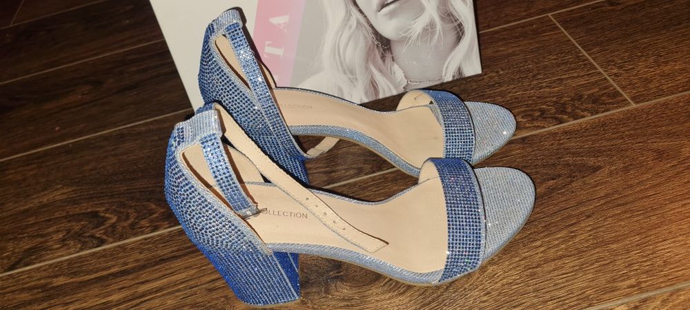 Sandale toc cu diamante 39