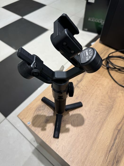 Zhiyun Smooth 5S – 3-осевой стабилизатор для смартфона