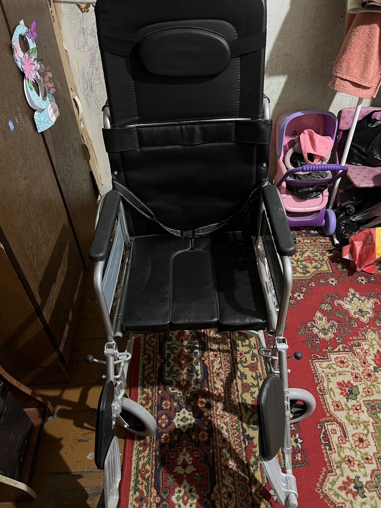Продам коляску для инвалидов