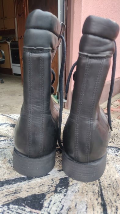 GHETE piele ,negru ,mărimea 40