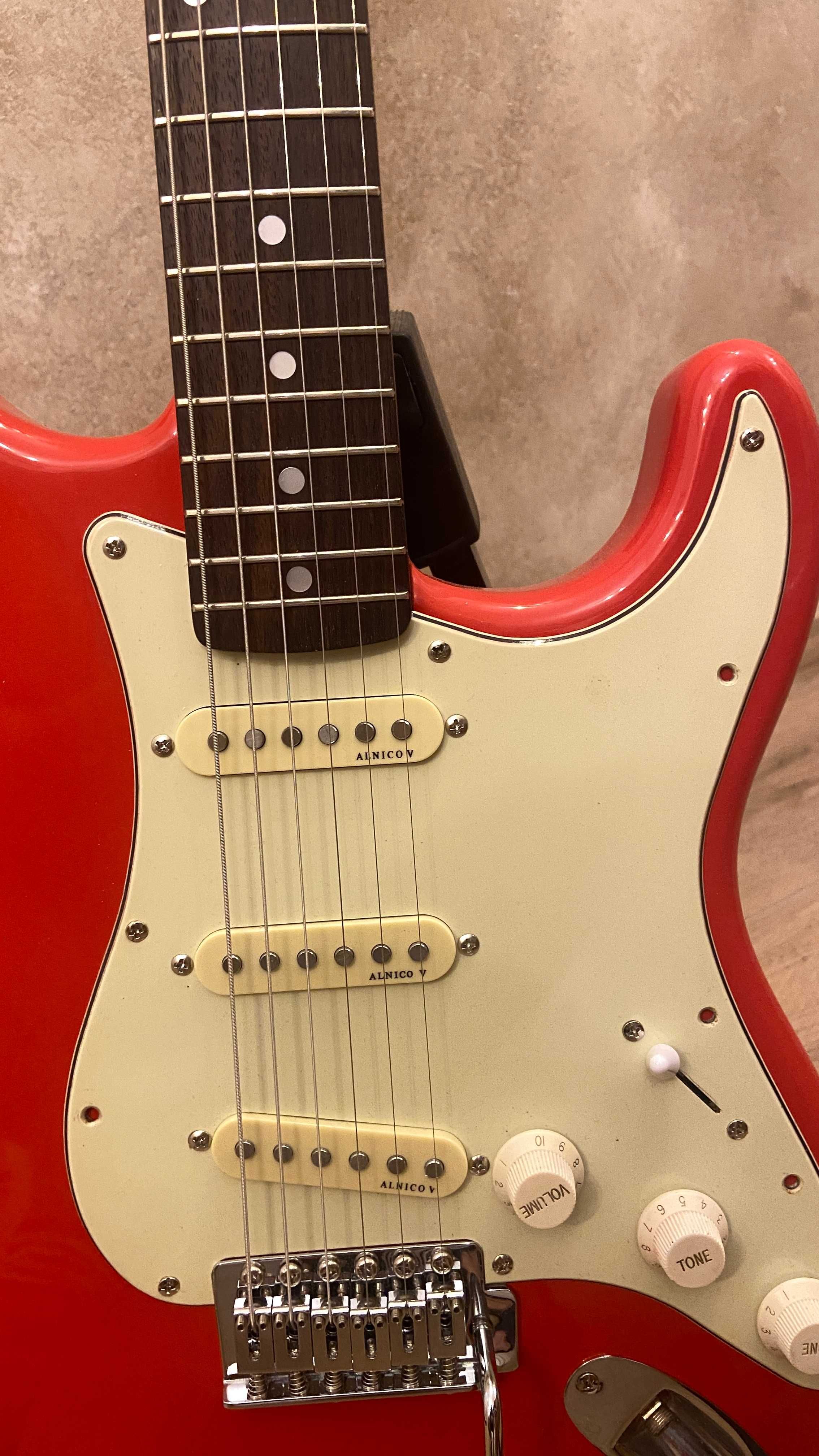 Китара стратокастър 1990’s Made In Japan Red Squier Stratocaster