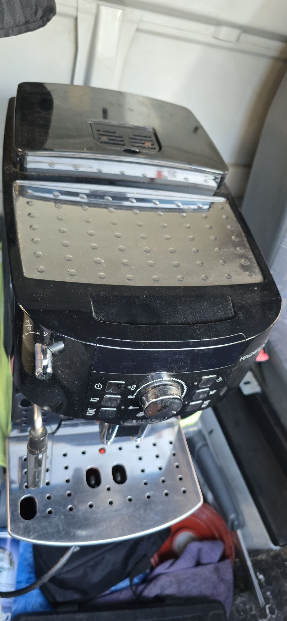 Кафе машина Delonghi Saeco. Ecam 21.117.B ЦЕНА 260лв. !!!
Сервизирана.