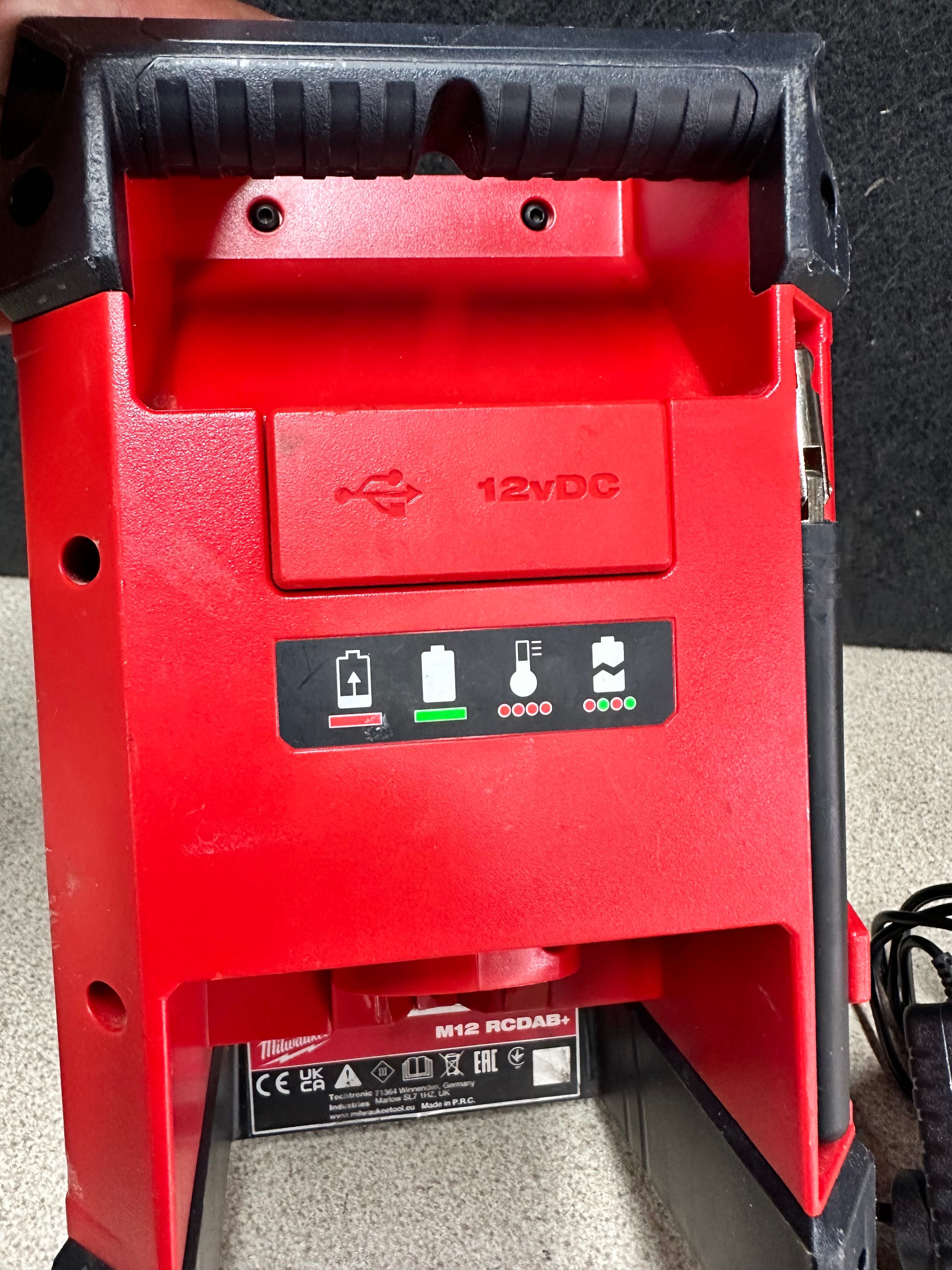 Milwaukee M12 RCDAB+ радио