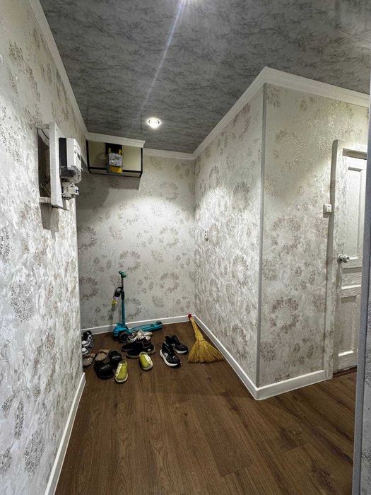 Продажа! 2/2/2 Около парка Фуркат. Ул. Янги Замон. 43м2. Балкон 3/3