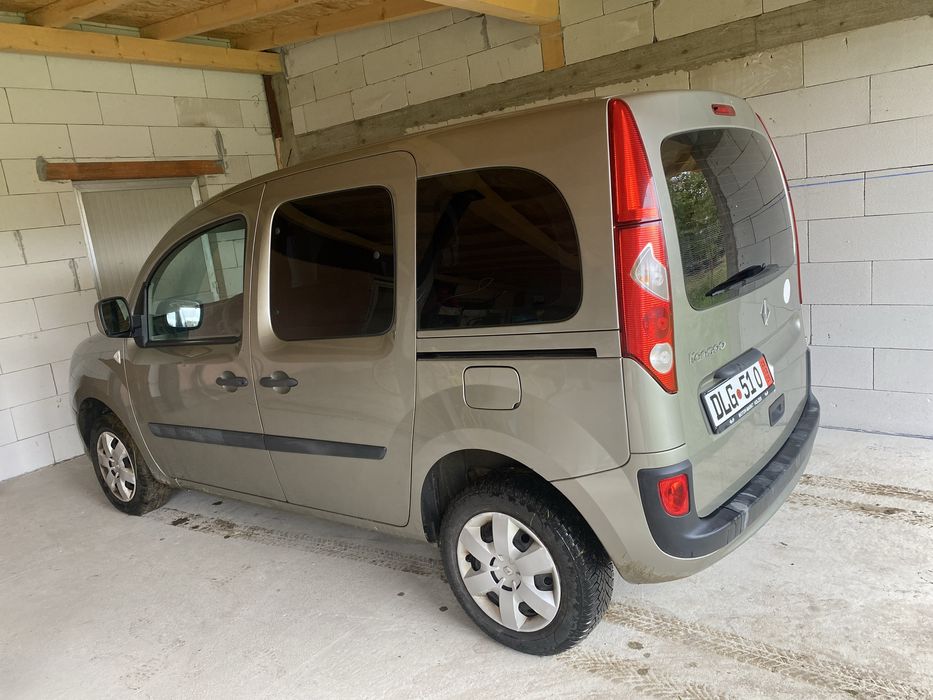 Masina Renault Kangoo