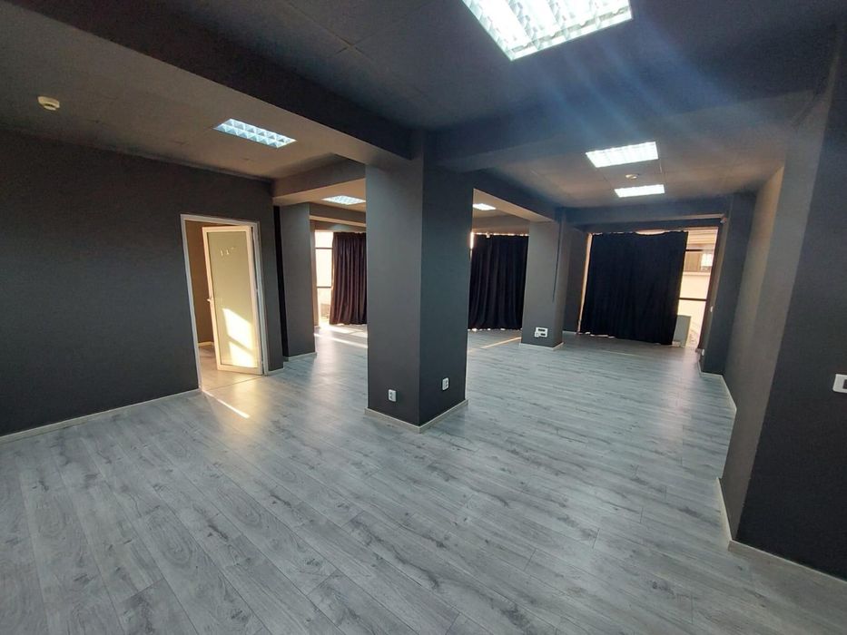Inchiriem birouri+ parcare camione  in bors zona celestica