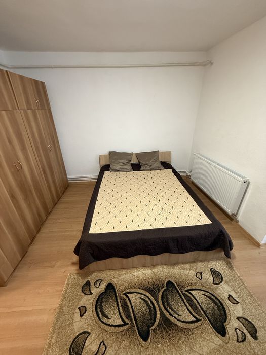 Inchiriez garsoniera in Bals