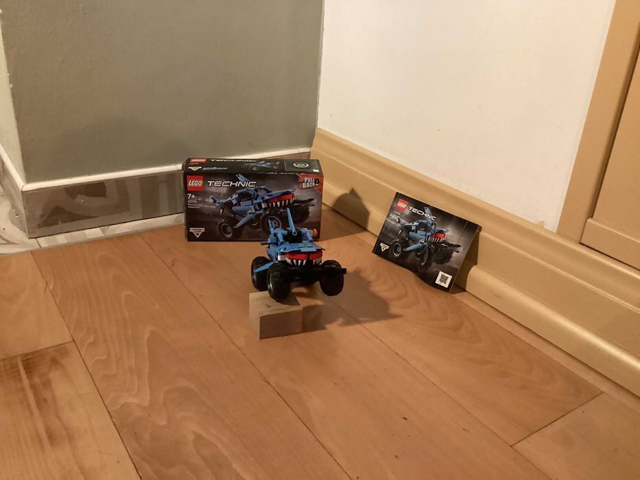 Monstertruck Megalodon