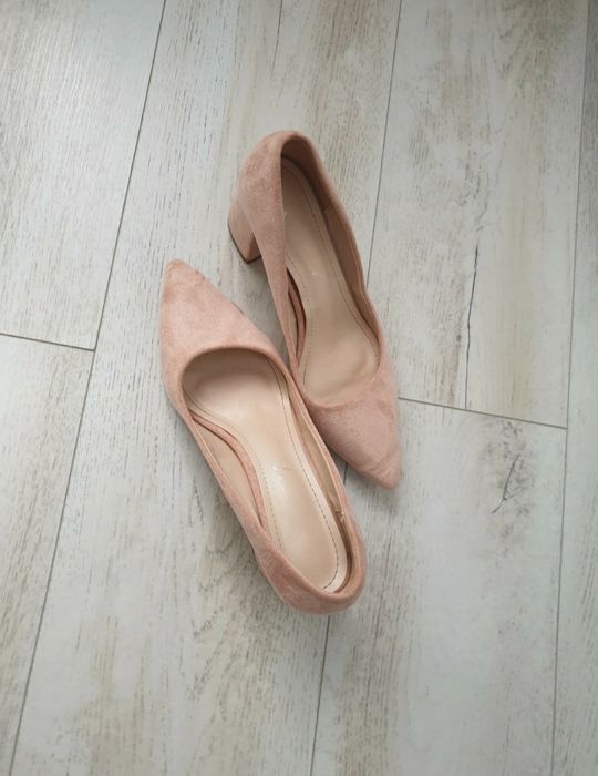 Pantofi roz pal de catifea