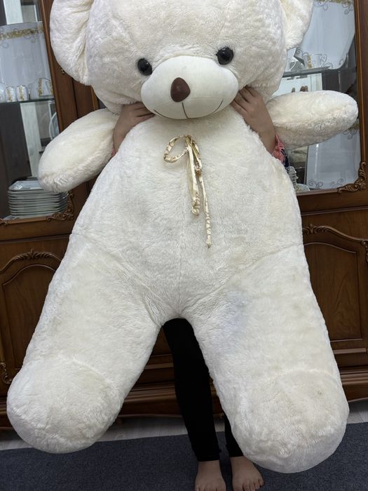 Продаю большую мягкую игрушку-медведя.Состояние хорошее.Кому надо звон