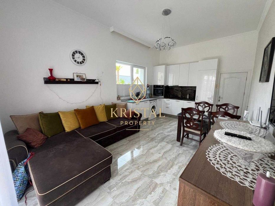 Продава се Двустаен апартамент в к.к. Слънчев бряг - 67 кв.м за 1583 €/кв.м - Снимка #1