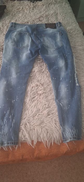 Чисто нови мъжки оригинални дънки 32 номер