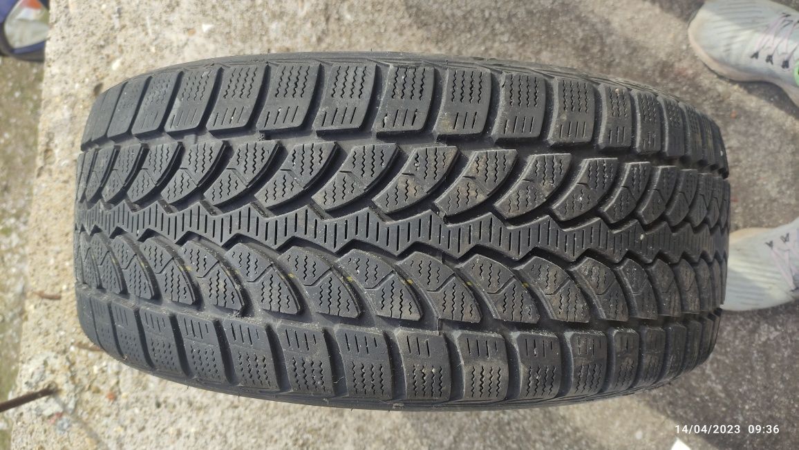 Гуми Bridgestone Blizzak 225/45/17