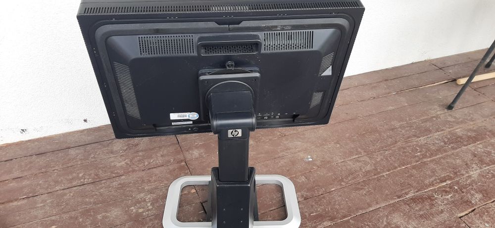 Професионален монитор HP LP2475w