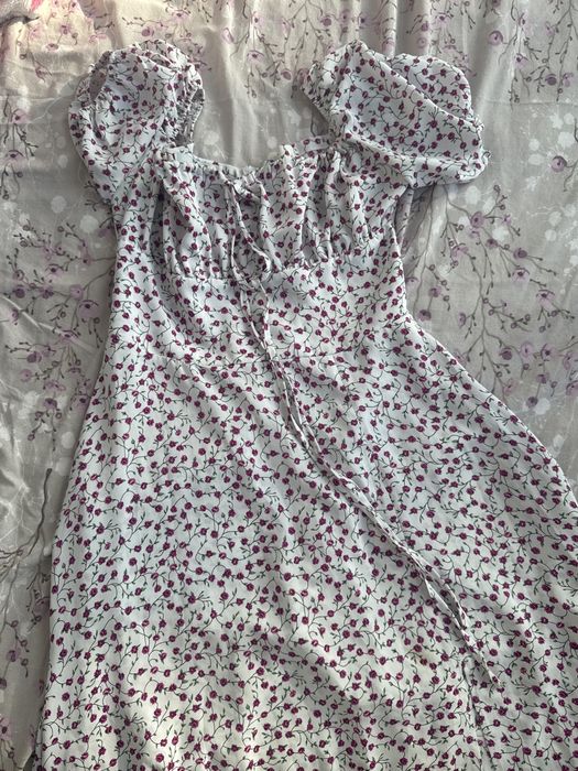 Цветочное легкое красивое платье