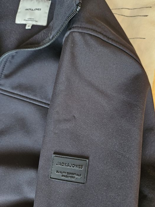 Яке Jack and Jones