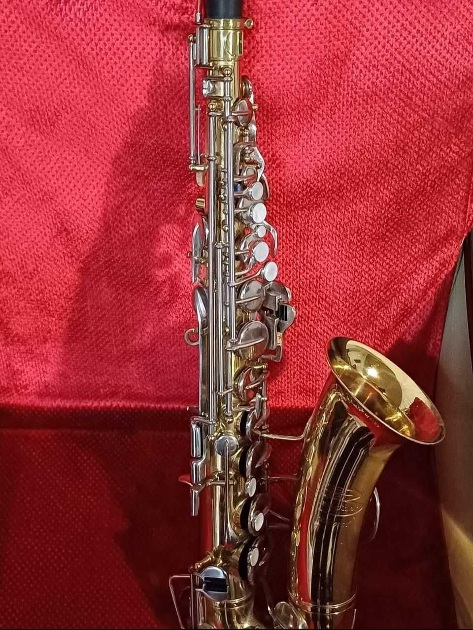 Vând saxofon bucher aristocrat