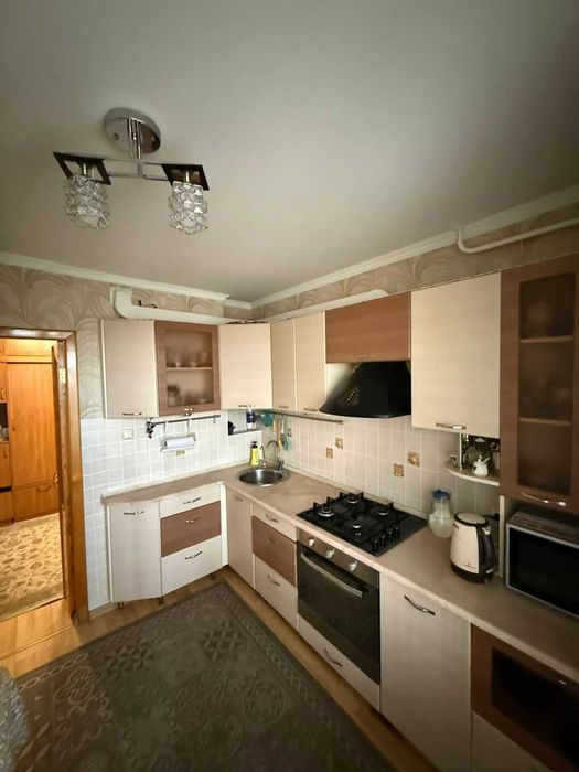 Продам 3 комнатную ленинградку в центре города